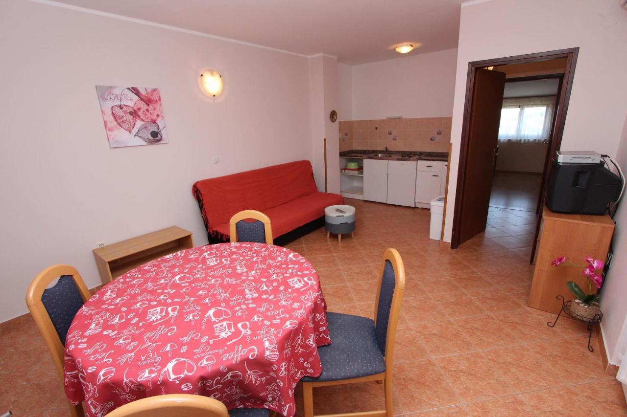 Rooms And Apartments Dino Rovinj Eksteriør billede