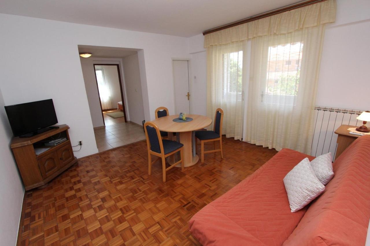 Rooms And Apartments Dino Rovinj Eksteriør billede