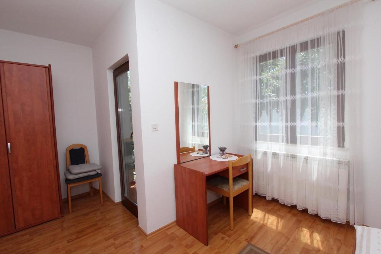 Rooms And Apartments Dino Rovinj Eksteriør billede